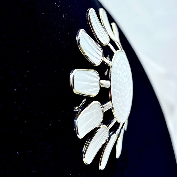 Vintage ASKEL HOLMSEN Sterling And Enamel Flower Brooch - Picture 2 of 4